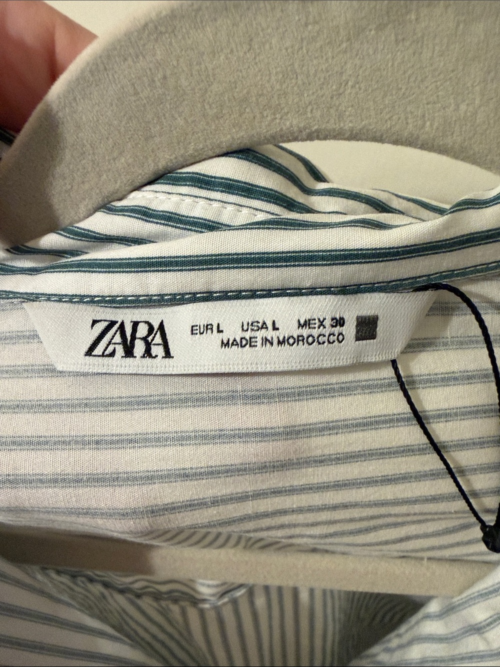 Zara Button Down - Picture 2 of 2